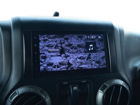 Used 2014 Jeep Wrangler Sport w/ Quick Order Package 24S AWD/4WD image 16
