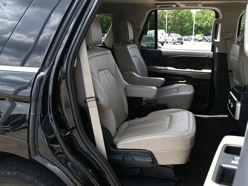 Used 2024 Ford Expedition Limited AWD/4WD image 20