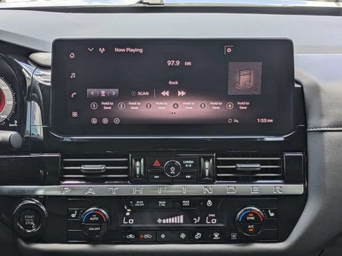 Certified 2026 Nissan Pathfinder SL w/ SL Premium Package FWD image 19