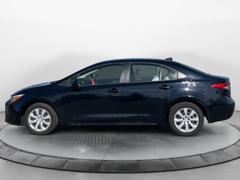Used 2023 Toyota Corolla LE image 2