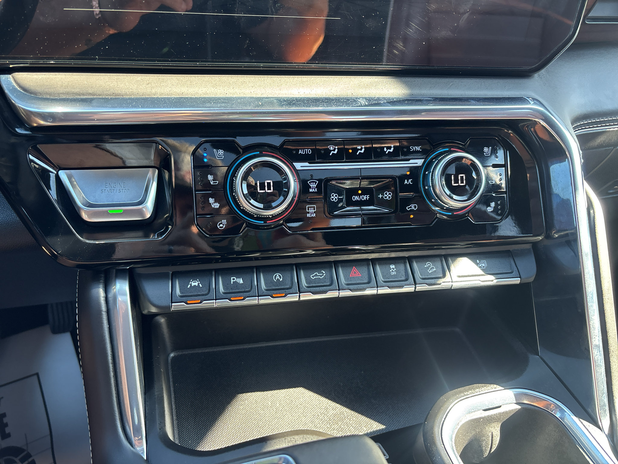 Used 2023 GMC Sierra 1500 Denali Ultimate AWD/4WD image 18