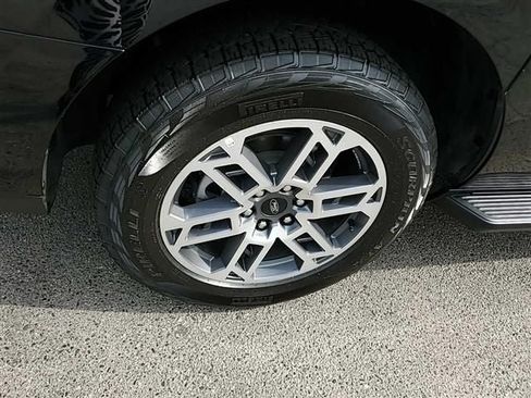 Used 2025 Ford Expedition Max Active AWD/4WD image 21
