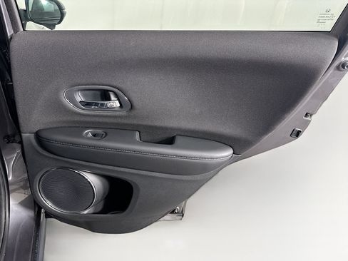 Used 2017 Honda HR-V EX image 29