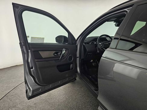 Used 2023 Land Rover Discovery Sport SE R-Dynamic image 19