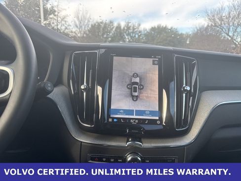 Certified 2025 Volvo XC60 B5 Plus image 24