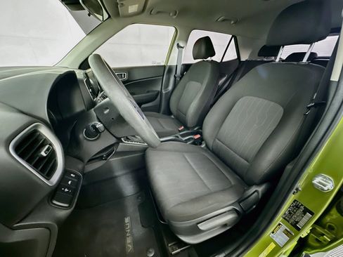 Used 2020 Hyundai Venue SE FWD image 13