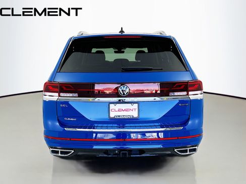 Used 2025 Volkswagen Atlas SEL Premium R-Line image 8