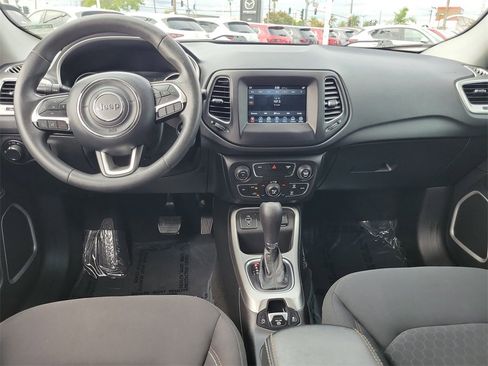 Used 2019 Jeep Compass Sport image 5