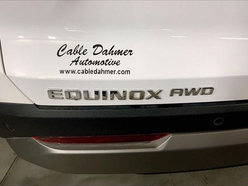 Used 2026 Chevrolet Equinox LT AWD/4WD image 8
