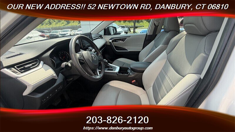 Used 2022 Toyota RAV4 XLE Premium FWD image 15