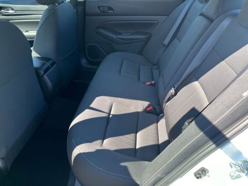 Used 2025 Nissan Altima 2.5 SV image 25