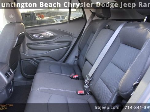 Used 2024 GMC Terrain SLE image 38