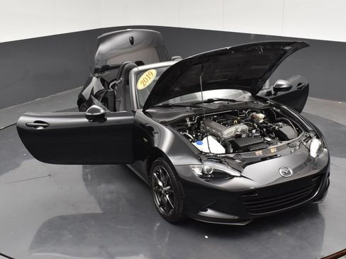 Used 2019 MAZDA MX-5 Miata Grand Touring RWD image 34