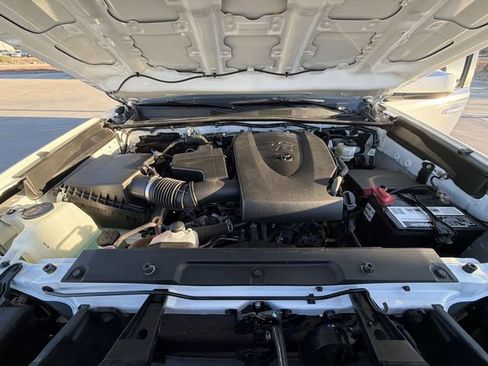 Certified 2021 Toyota Tacoma SR5 image 32