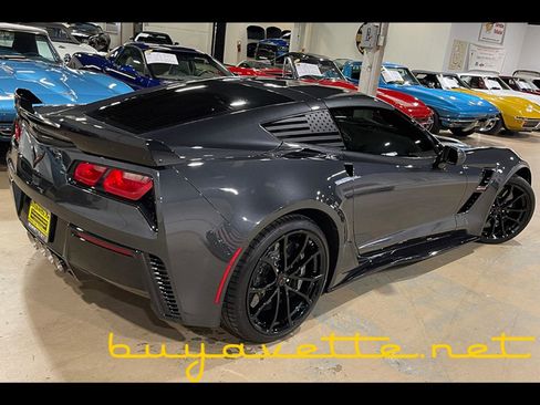 Used 2017 Chevrolet Corvette Grand Sport w/ Z07 Performance Package image 2