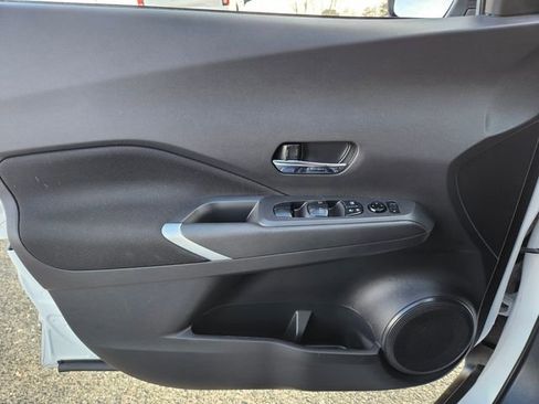 Used 2023 Nissan Kicks SV image 28