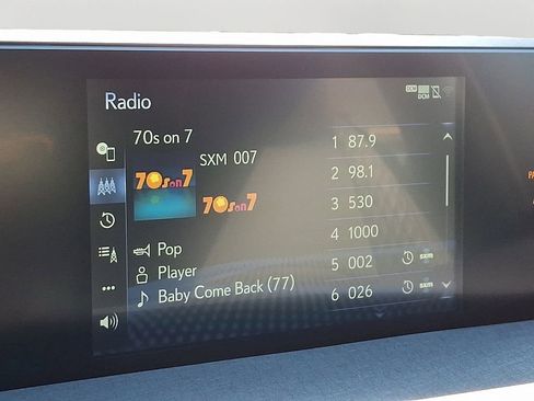 Used 2022 Lexus UX 250h w/ Premium Package image 18