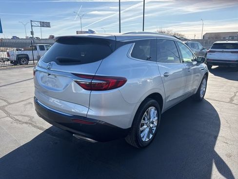 Used 2021 Buick Enclave Premium w/ Sun and Sites Package image 3
