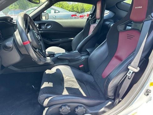 Used 2024 Nissan Z NISMO w/ Floor Mat Package RWD image 5