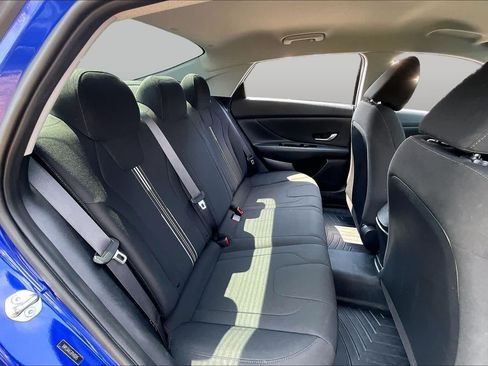 Used 2023 Hyundai Elantra SEL w/ Convenience Package FWD image 19