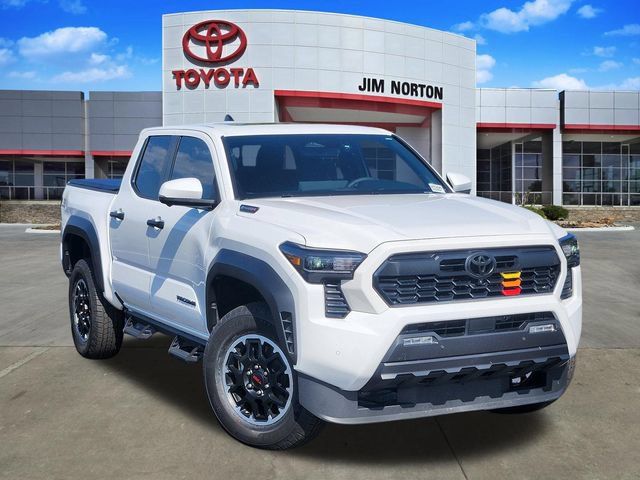 Used 2025 Toyota Tacoma TRD Off-Road w/ TRD Off Road Premium Package AWD/4WD image 1