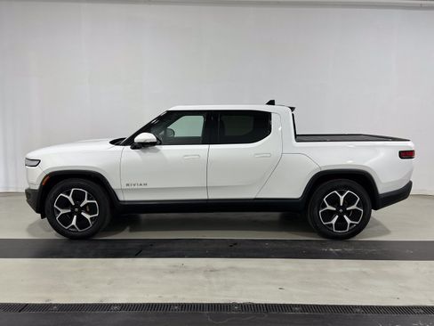 Used 2022 Rivian R1T Adventure AWD/4WD image 2