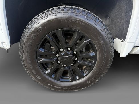 Used 2024 GMC Sierra 2500 Denali w/ Denali Reserve Package image 9