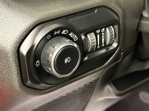 Used 2021 Jeep Wrangler Unlimited Sahara image 10