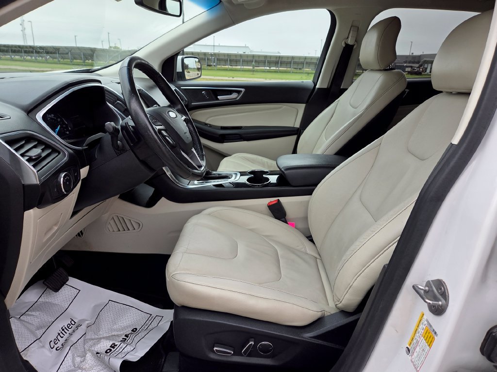 Used 2015 Ford Edge Titanium FWD image 8