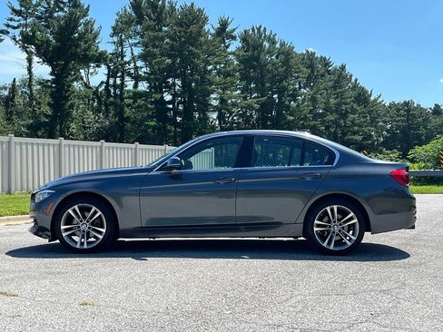 Used 2018 BMW 330i xDrive Sedan w/ Convenience Package AWD/4WD image 4