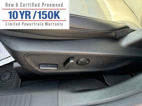 Used 2024 Ford Escape SE image 15