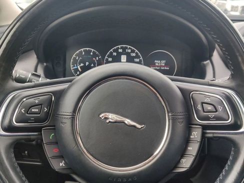 Used 2016 Jaguar XJ image 46