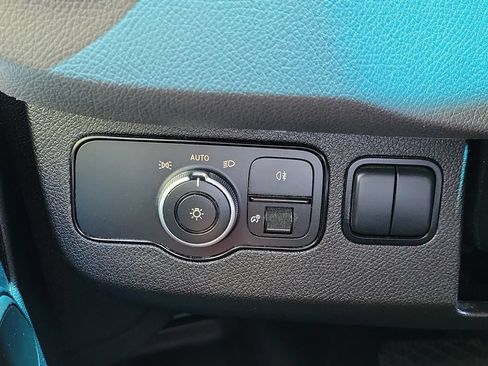 Used 2023 Mercedes-Benz Sprinter 2500 image 30