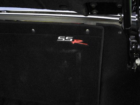 Used 2005 Chevrolet SSR w/ Preferred Equipment Group RWD image 58