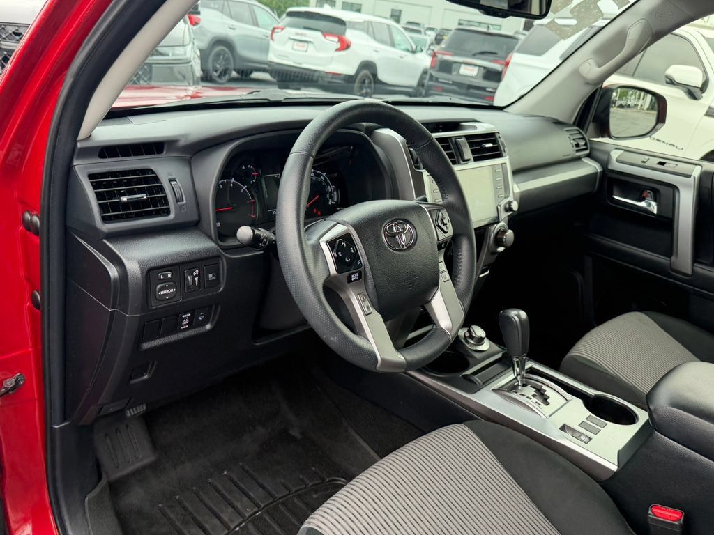 Used 2024 Toyota 4Runner SR5 AWD/4WD image 23