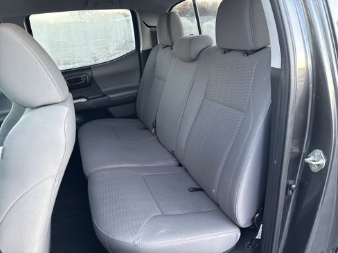 Used 2017 Toyota Tacoma SR5 image 14