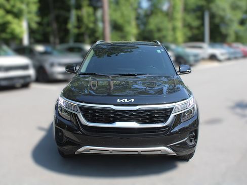 Certified 2023 Kia Seltos S w/ Navigation Package FWD image 16