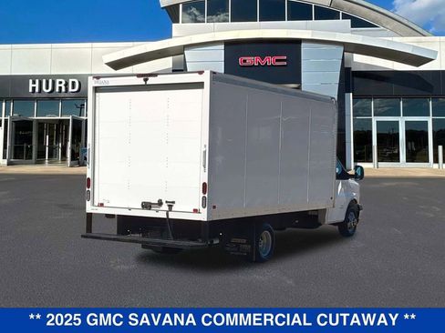 New 2025 GMC Savana 4500 w/ Power Convenience Package RWD image 4