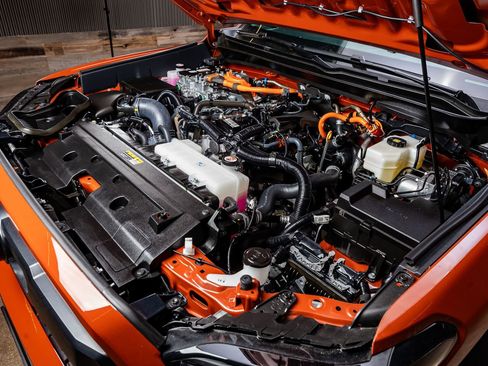 Used 2025 Toyota Tacoma TRD Off-Road image 40