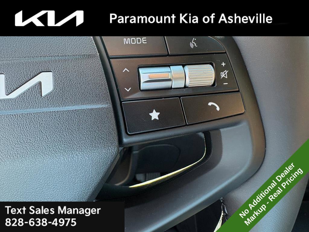 New 2027 Kia Sportage LX FWD image 13