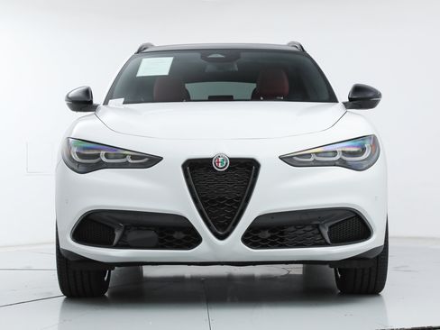 New 2025 Alfa Romeo Stelvio Sprint w/ Veloce Package AWD/4WD image 8