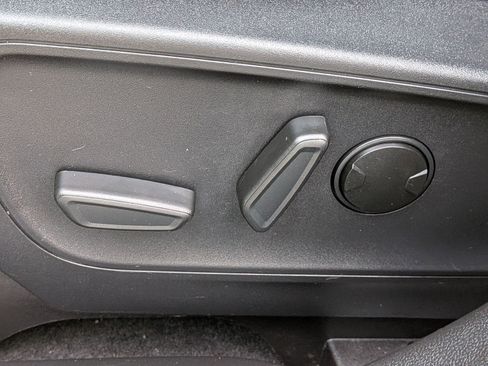 Certified 2025 Ford Escape ST-Line w/ Equipment Group 301A image 22