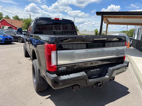 Used 2019 Ford F250 Platinum w/ Platinum Ultimate Package AWD/4WD image 10