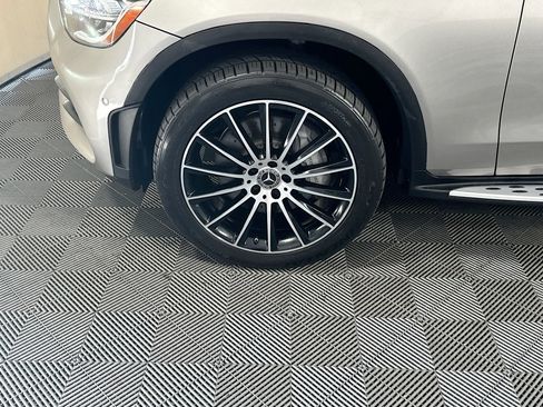 Used 2020 Mercedes-Benz GLC 300 image 11