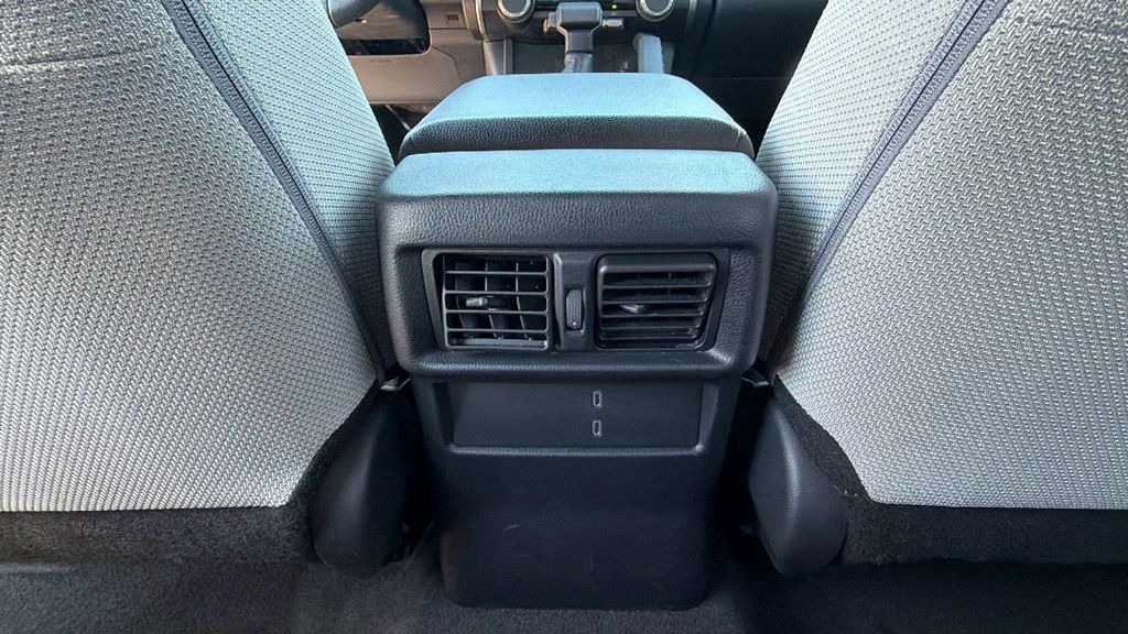 Used 2025 Toyota 4Runner SR5 AWD/4WD image 25
