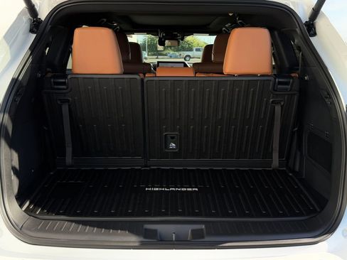 New 2026 Toyota Highlander Platinum AWD/4WD image 22
