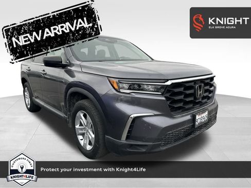 Used 2023 Honda Pilot LX image 1