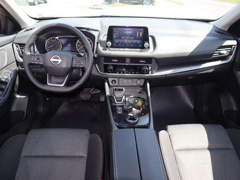 Certified 2025 Nissan Rogue SV AWD/4WD image 17
