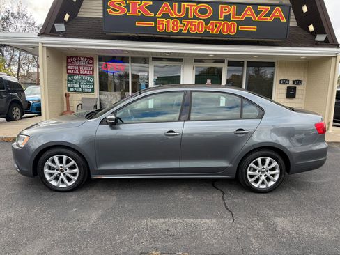 Used 2012 Volkswagen Jetta SE image 4