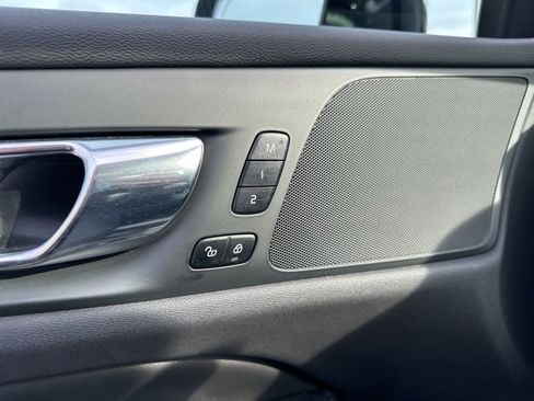 Used 2021 Volvo S60 T5 Momentum image 29